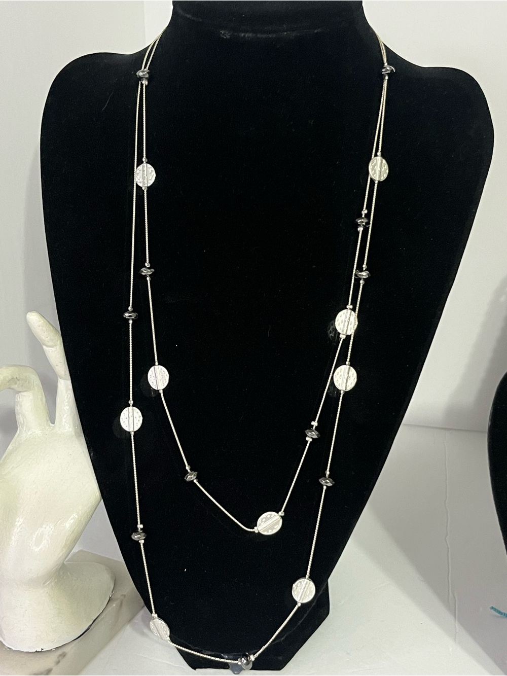 Source Unknown Silver Layered Disc & Bead Necklace